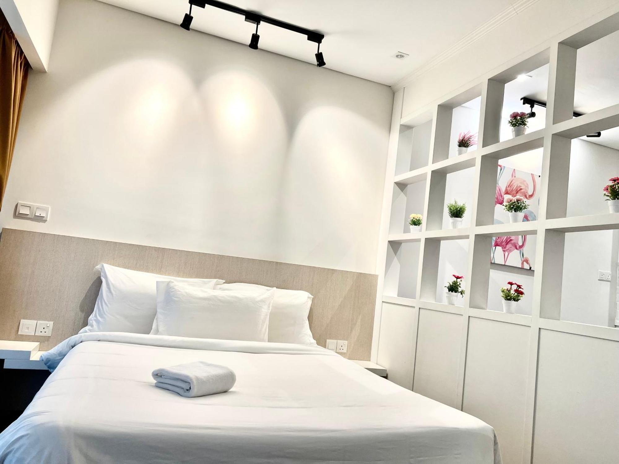 Summer Suites Klcc By Victorians Куала-Лумпур Экстерьер фото