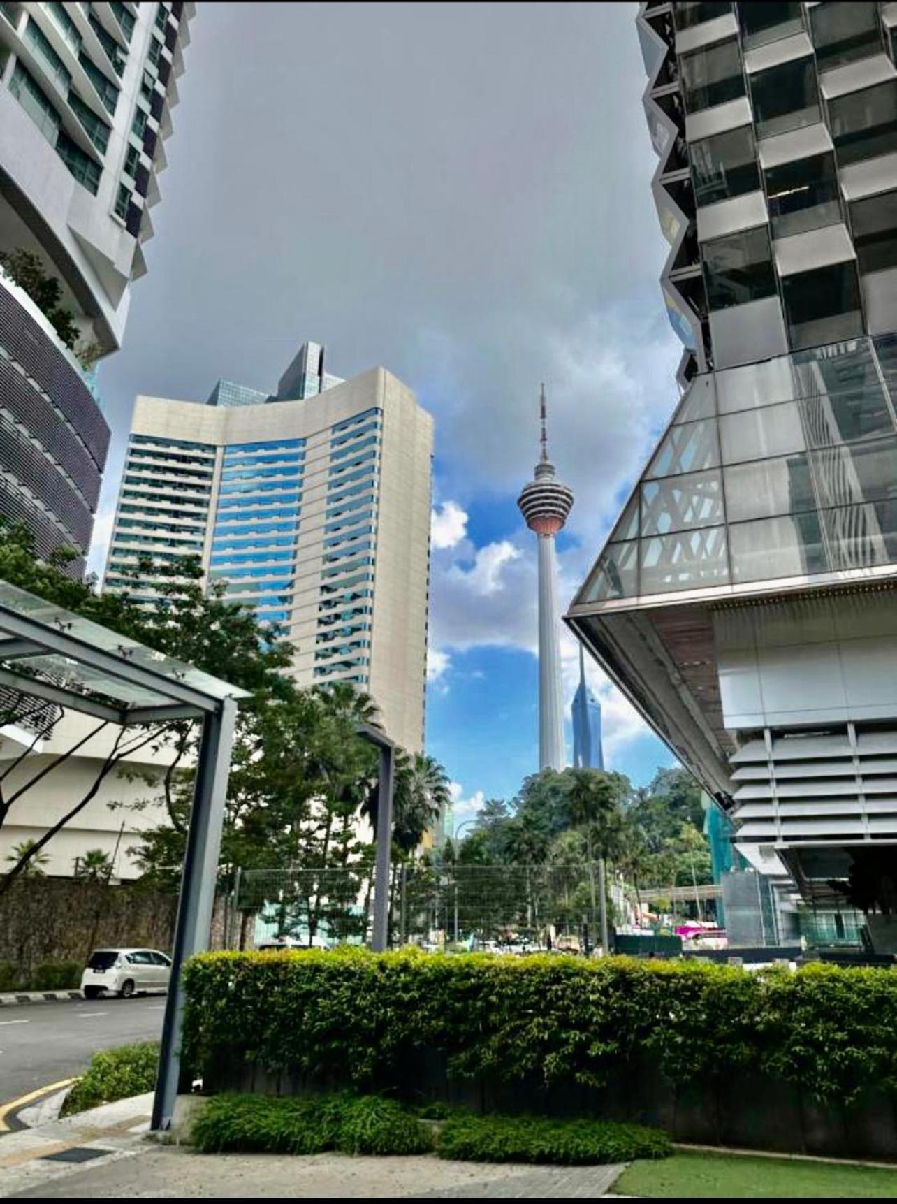 Summer Suites Klcc By Victorians Куала-Лумпур Экстерьер фото