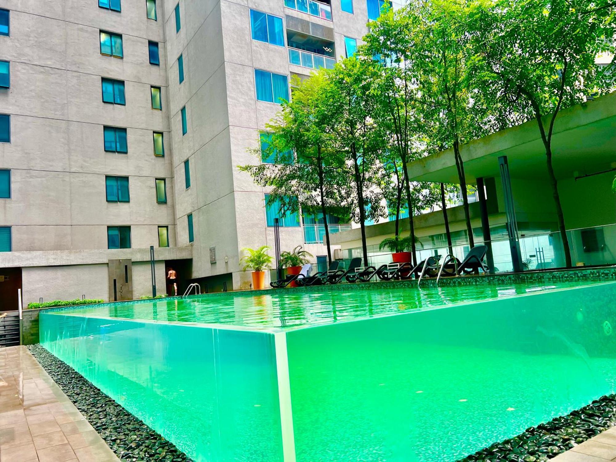 Summer Suites Klcc By Victorians Куала-Лумпур Экстерьер фото